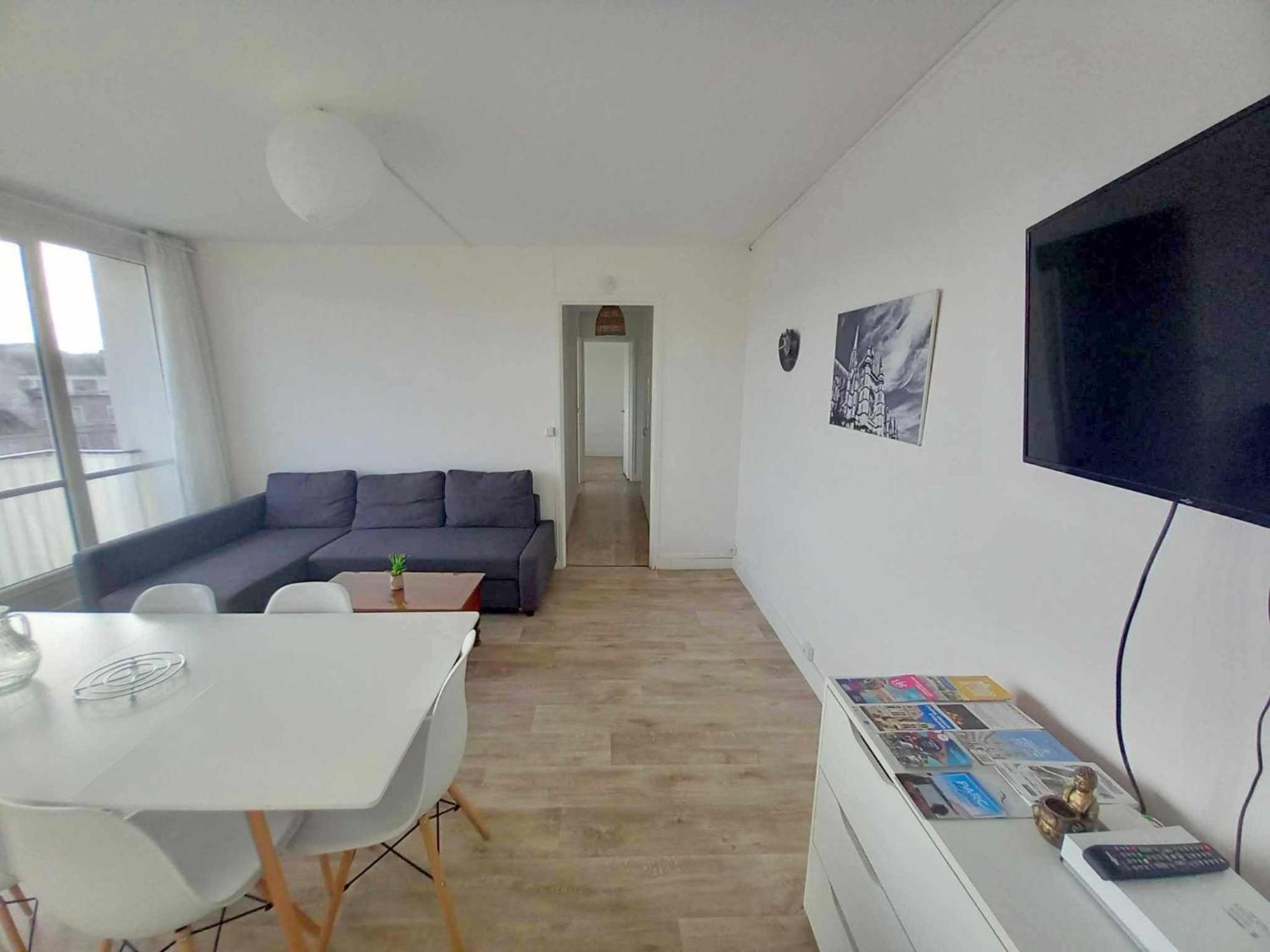T3 57M2 Avec Balcon Proche Gare Sncf, Wifi Et Cafe Et The Offerts Apartman Orléans Kültér fotó