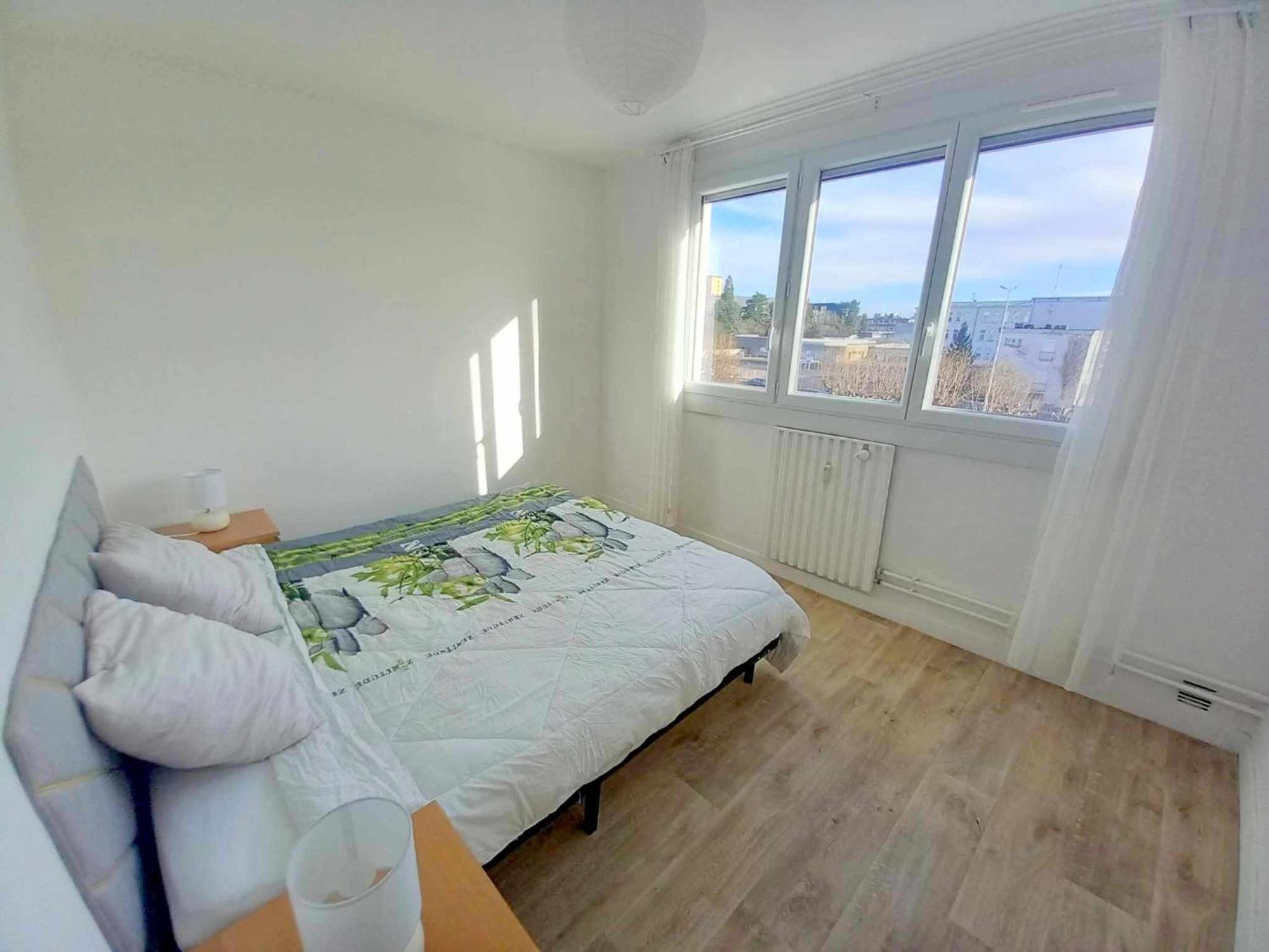 T3 57M2 Avec Balcon Proche Gare Sncf, Wifi Et Cafe Et The Offerts Apartman Orléans Kültér fotó